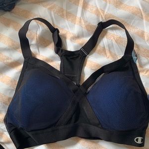 Champion Curvy Sports Bra